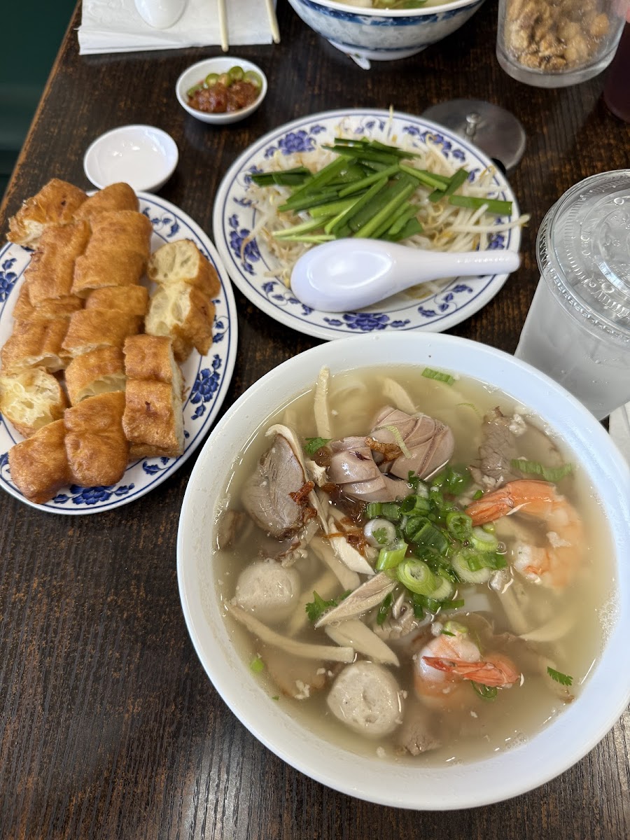 Kim Ky Noodle House Photos 2